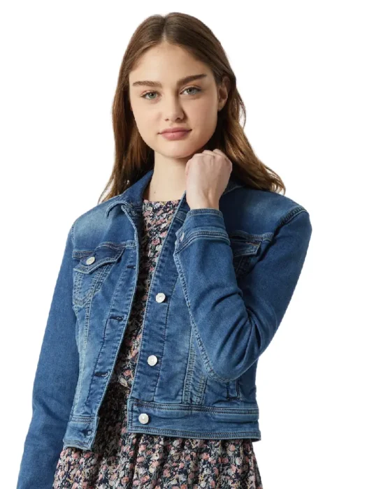 women denim jacket front